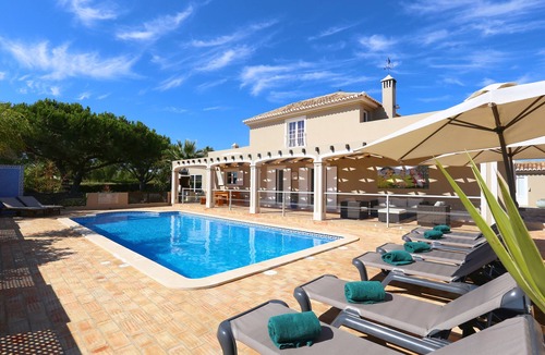 Caramujeira House | Quinta do Pinheiro Manso - Hollidays Viila - Marinha Beach