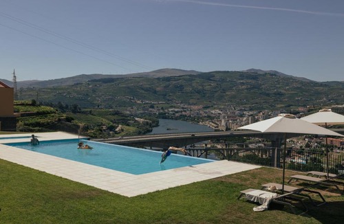 Lamego House | Quinta do Roso - Douro Wine Estate - by FERO