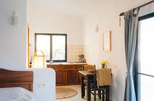 Silves Apartment | Quinta do Vale Courtyard Sunrise