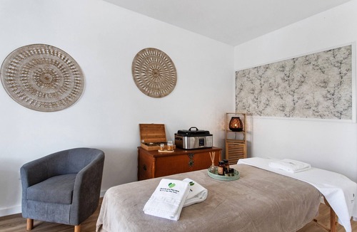 Raposos Apartment | Quinta dos Raposos – Suite Ar with Shared Pool, Terrace, and Wi-Fi