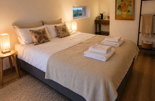 Lousa House | Quinta Farm Stay - Double Bedroom