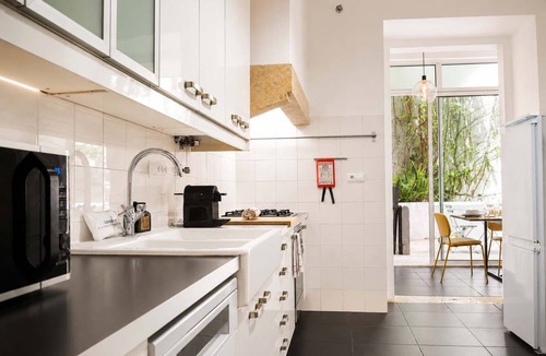 Merces Apartment | Rare 4BR Family Home | AC, Parking & Playroom