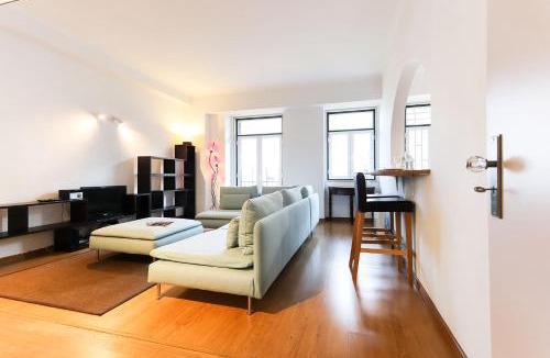 Santa Isabel Apartment | Rato Elegant by Hosty
