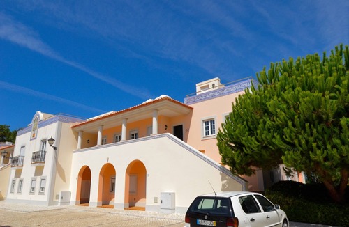 Praia del Rei Condo | Red House