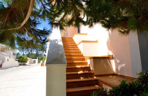 Praia del Rei Condo | Red House