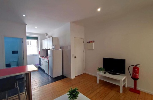 Lisbon Old Town Apartment | Red Passion Apartment Lisbon Lovers