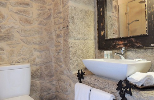 Lanhelas House | "Refúgio do Anjo" - Local Accommodation