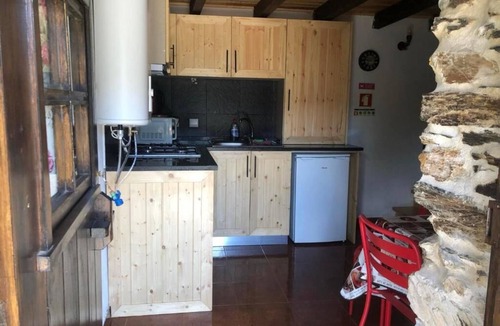 Gois Ski Chalet | Relax at Ceira Cottage -Private Plunge Pool & Nature Escape