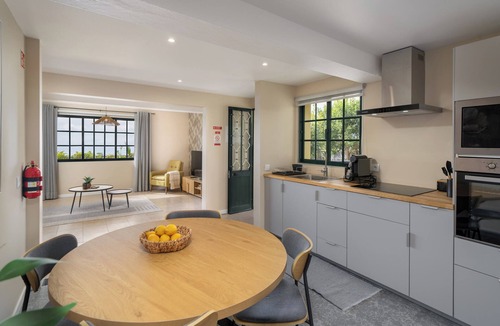 Arco da Calheta House | Relax Garden House – Tranquility & Comfort