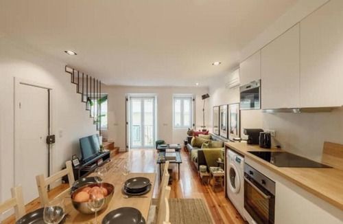 Casal da Ladeira Apartment | Renovated duplex with 2 suites