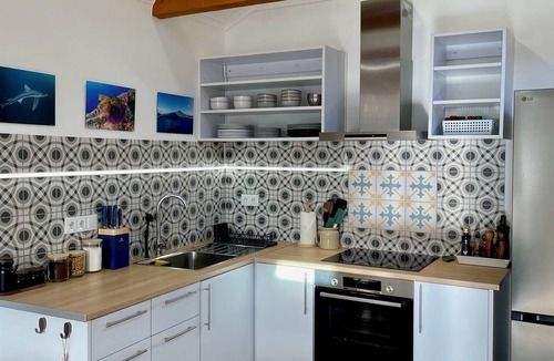 Horta House | Renovated fisherman house sleeping 4 with terrace, BBQ & magnificent views