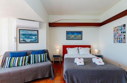 Santiago Apartment | Rent4rest - Sesimbra Ocean View Studio