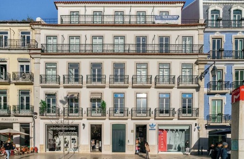 Baixa Apartment | Restauradores Deluxe | Prime Location w/Lift