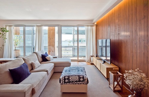 Santos Apartment | Ribeira 10 Time Out Market SPACE & BRIGHT