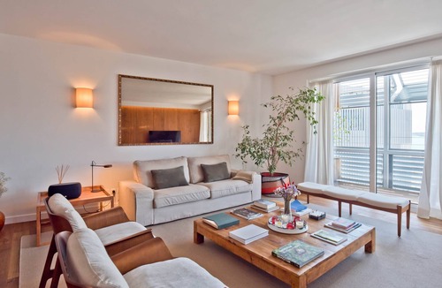 Santos Apartment | Ribeira 10 Time Out Market SPACE & BRIGHT