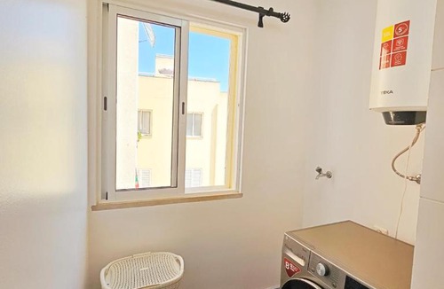 Estreito de Camara de Lobos Apartment | Ribeiro Real Apartment by Rentallido