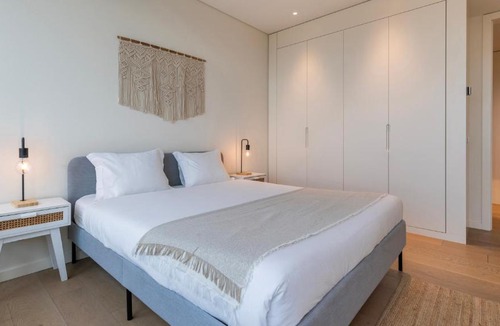 Marvila Apartment | River View 1BDR Apartment by LovelyStay