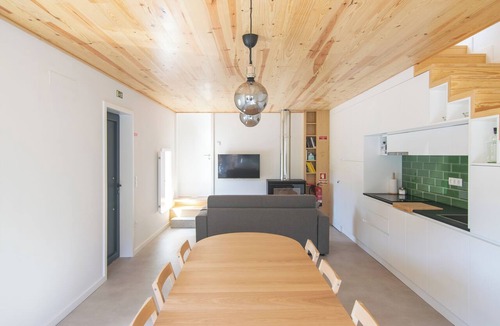 Santa Maria da Feira House | River Views Rooftop Fireplace Near Paiva Walkways River beach walking