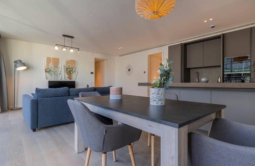 Marvila Apartment | Riverside Delight