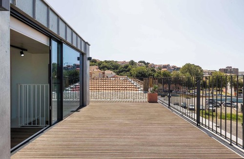 Sao Pedro da Afurada Apartment | Riverside View Apt, Near Porto & Beach