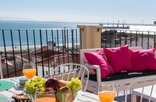 Santo Estevao Apartment | RM7 - Terrace & River View | Alfama | AC | Sleeps 6 | 3 BEDS 2 BATHS | Panteao