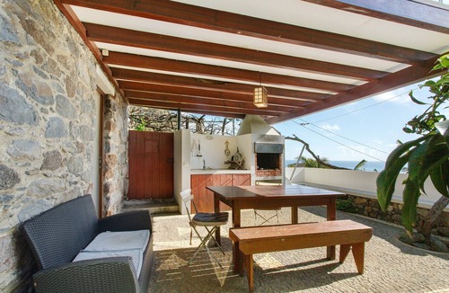 Prazeres House | Romantic Ocean Getaway