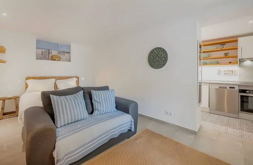 Praia das Macas Apartment | Romantic Studio - Studio Apartment, Sleeps 2