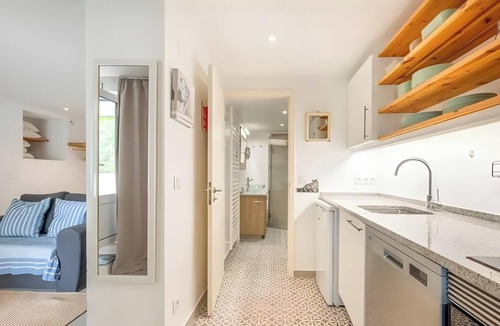 Praia das Macas Apartment | Romantic Studio - Studio Apartment, Sleeps 2