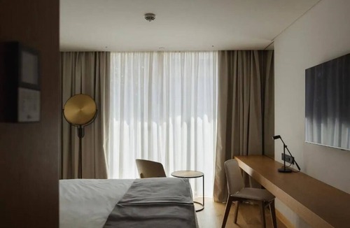 Sao Jorge de Arroios Hotel | Rooftop Pool, Magical Light Show & Lisbon’s History at Your Doorstep
