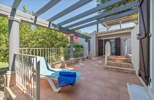 Cerro do Mocho Apartment | Room 'Garden View - Master Suite Extra Large King Bed, Ensuite Bathroom with Shared Garden/Pool.