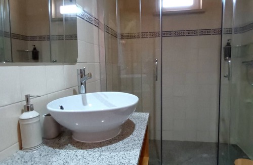 Penela Bed & Breakfast | Room in an old watermill with direct access to the pool.