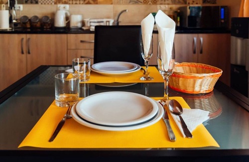 Sao Pedro Apartment | Room 'Quarto Casal Comfort Plus 105' with Shared Terrace, Wi-Fi and Air Conditioning