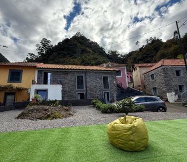 Sao Vicente Apartment | Roots Guesthouse- B