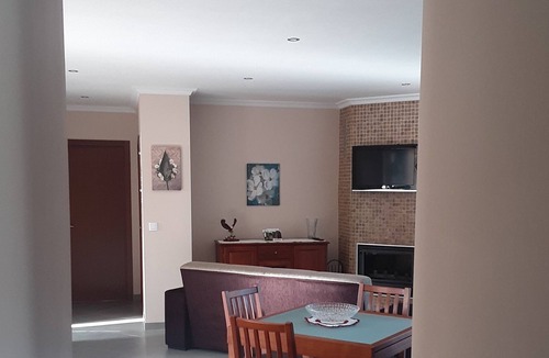 Arcos de Valdevez House | Rose house