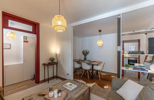 Foz do Douro Apartment | Rustic-Chic House - Steps from the Ocean - Old Foz