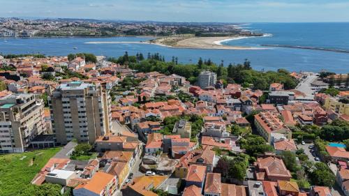 Foz do Douro Apartment | Rustic-Chic House - Steps from the Ocean - Old Foz