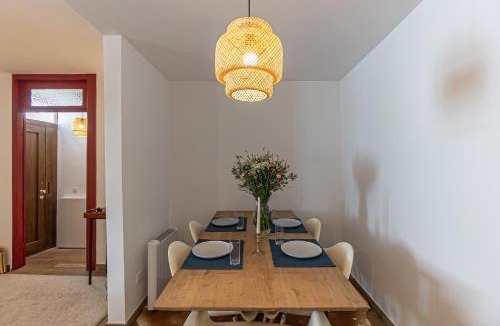 Foz do Douro Apartment | Rustic-Chic House - Steps from the Ocean - Old Foz
