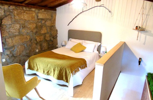 Cidadelhe House | Rustic house—patio and private view