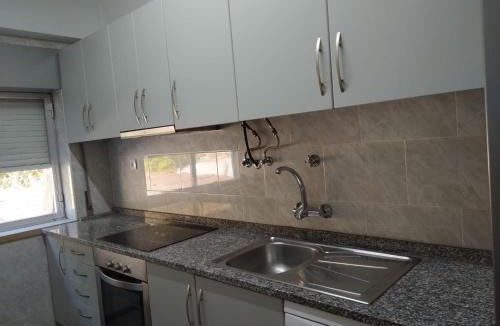 Creixomil Apartment | São Gonçalo Rooms