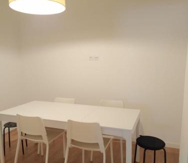 Creixomil Apartment | São Gonçalo Rooms
