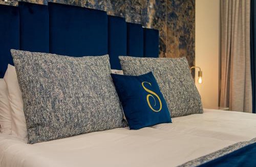 Old Town Apartment | Safira Suites 201