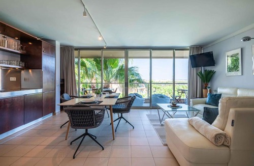 Salgados Apartment | Salgados Beach Paradise