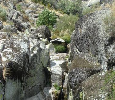 Covilha House | Salto do Lobo - Montain houses with private river