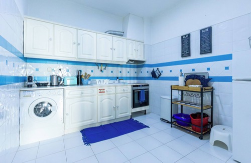 Praia de Santa Cruz Apartment | Santa Blue - Sea-front vacation home 1 hour from Lisbon!