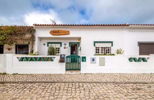 Praia de Santa Cruz Hostel | Santa, Sea & Sun