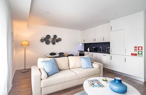 Lisbon Old Town Apartment | Savory Beige Apartment, AC, Wifi !New!