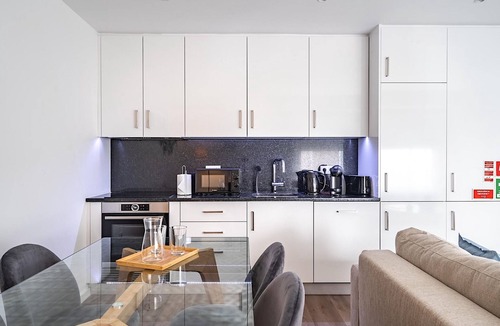 Lisbon Old Town Apartment | Savory Beige Apartment, AC, Wifi !New!