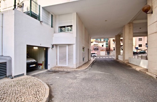 Lisbon Old Town Apartment | Savory Beige Apartment, AC, Wifi !New!