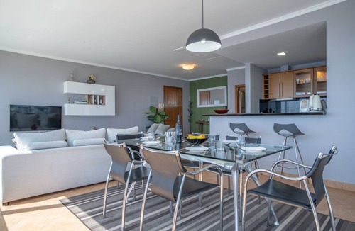 Paul do Mar Apartment | Schöne Wohnung am Strand by Interhome