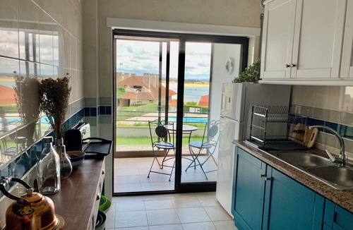 Sao Martinho do Porto Apartment | Sea View, Beachfront, Swimming Pool, Free Parking